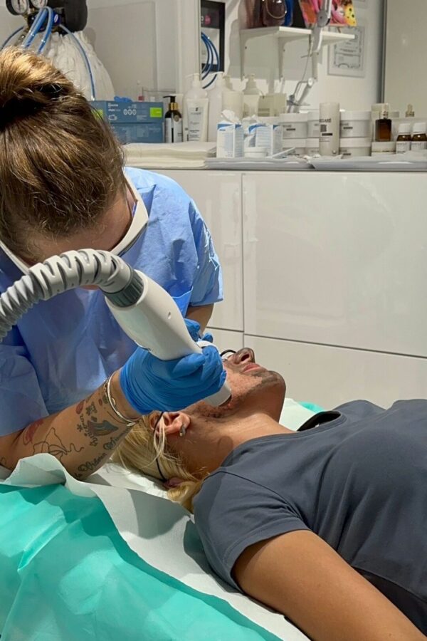 0b6ce016-ab19-41c0-84f9-8075cb11827b