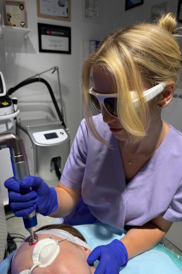 1c1c12f3-f3c1-49e7-b401-7346ab734e09