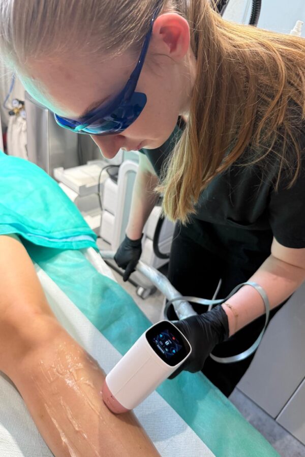 2ef33693-7cc7-4b28-80c0-2e0733cd630d