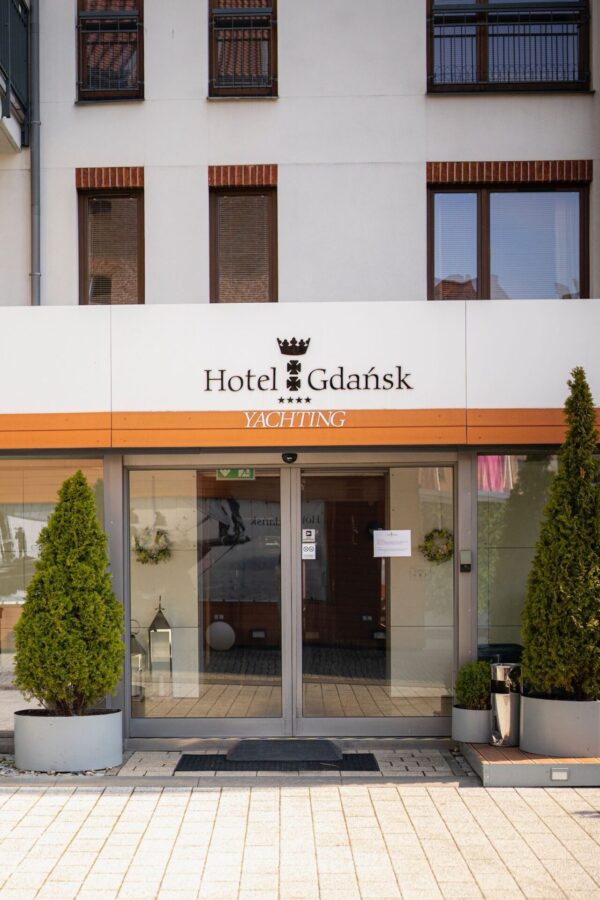 81a72497-73e0-485a-b767-4370326ed299