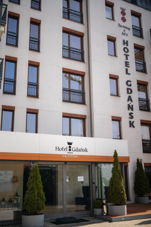 c3f8afeb-7135-4f9f-8b8b-7c8f4932449c