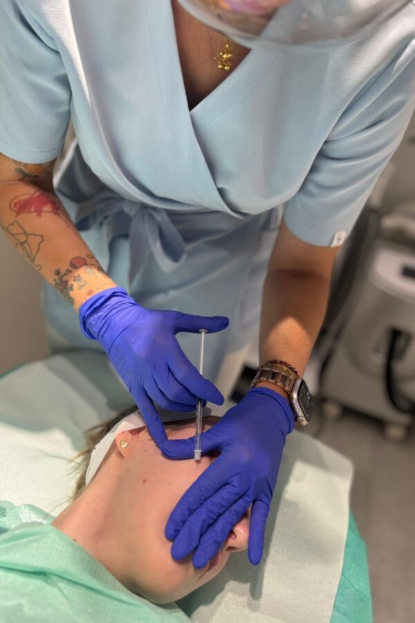 dfc7b1ef-7809-44de-b90d-cdaa17e11c61